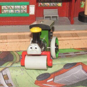 Thomas Wooden Railway Train Engine Track George SteamRoller